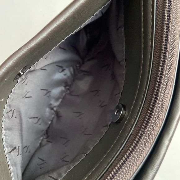 Vera Wang PVC Crossbody Purse - Picture 5 of 11